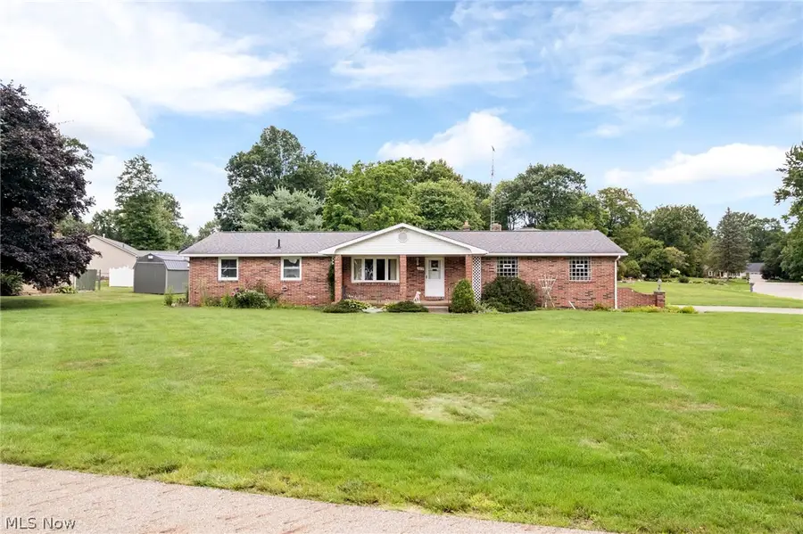 5059 Broadview Ne Street, Louisville, OH 44641 - #2