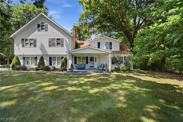 6963 Crestview Drive, Brecksville, OH 44141