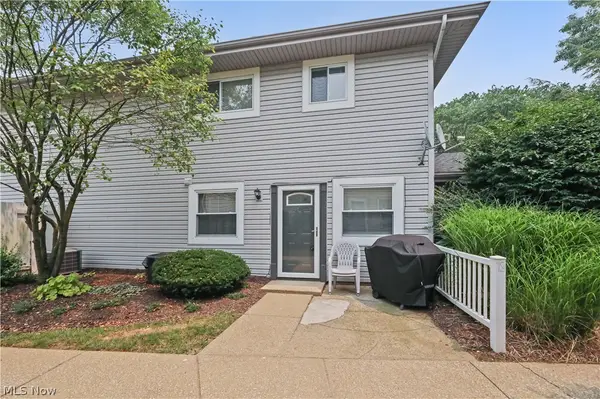 2436 Island Drive #C, Uniontown, OH 44685