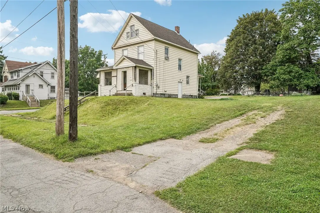 640 Broadway Avenue, Youngstown, OH 44510 - #1