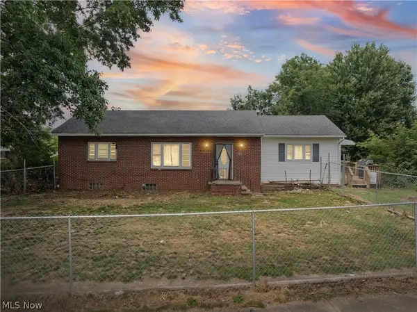 121 E Ralston Avenue, Akron, OH 44301