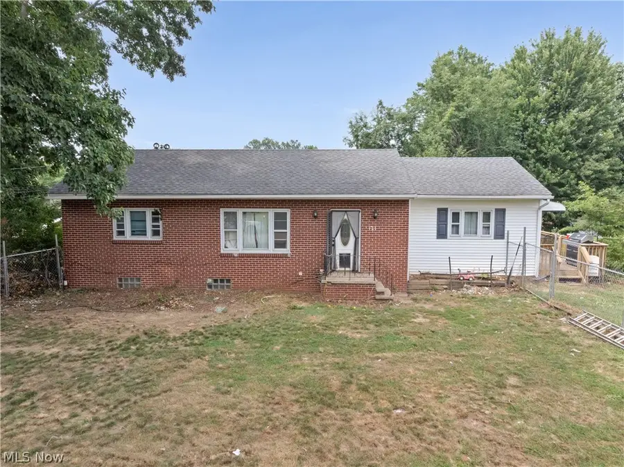 121 E Ralston Avenue, Akron, OH 44301 - #2