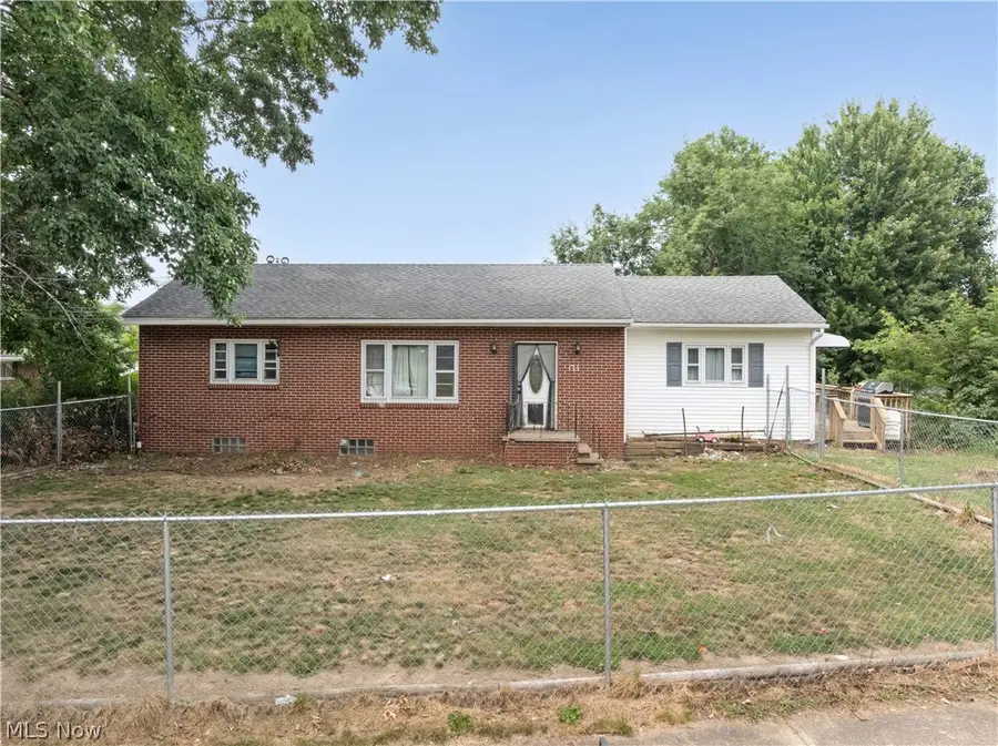 121 E Ralston Avenue, Akron, OH 44301 - #3
