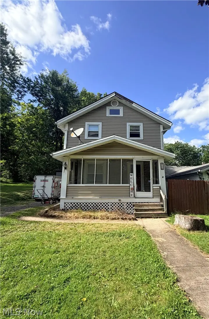 218 Lincoln Street, Ravenna, OH 44266 - #1