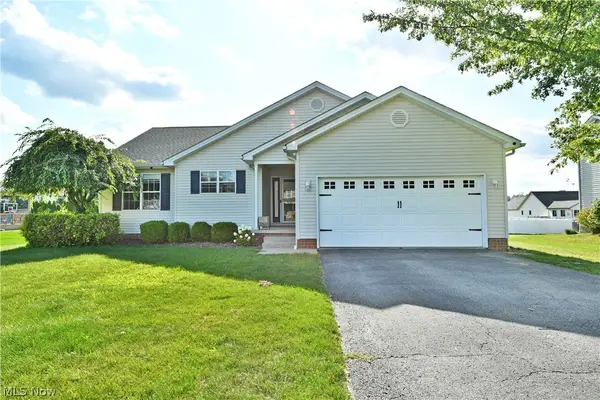 10420 Carrie Drive, New Middletown, OH 44442