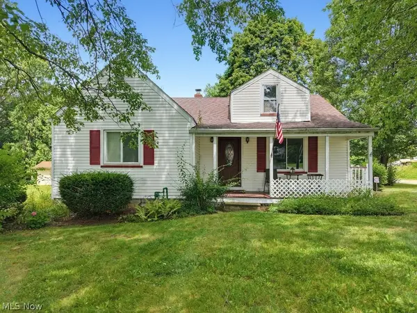 2755 Springfield Lake Drive, Akron, OH 44312