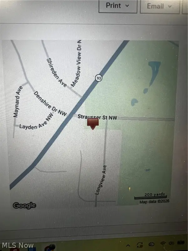 Strausser Nw Street, Canal Fulton, OH 44614
