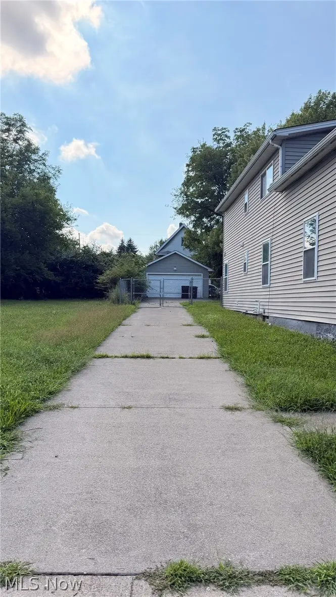3624 E 59th Street, Cleveland, OH 44105 - #3