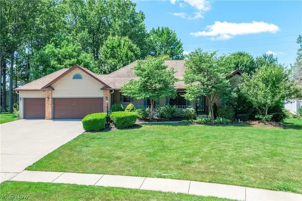 1016 Woodland Chase, Grafton, OH 44044
