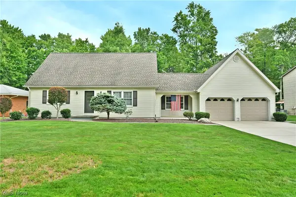 224 Old Oak Drive, Cortland, OH 44410