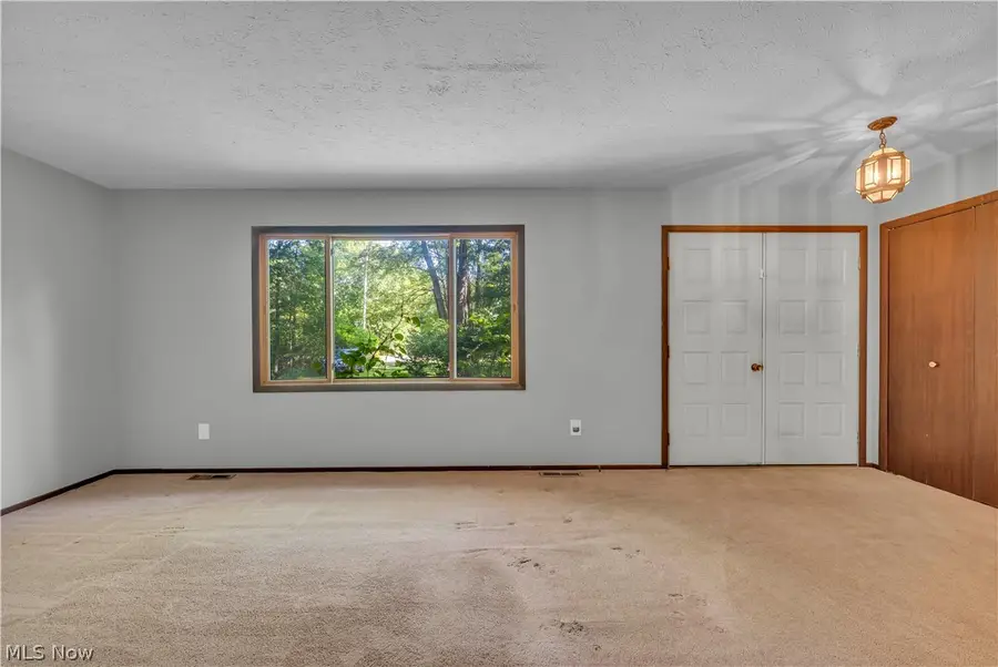 27371 Bagley Road, Olmsted, OH 44138 - #3