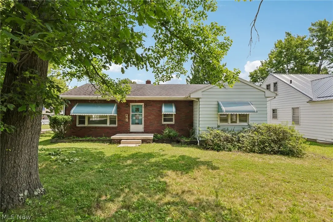901 S Belle Vista Avenue, Youngstown, OH 44509 - #1