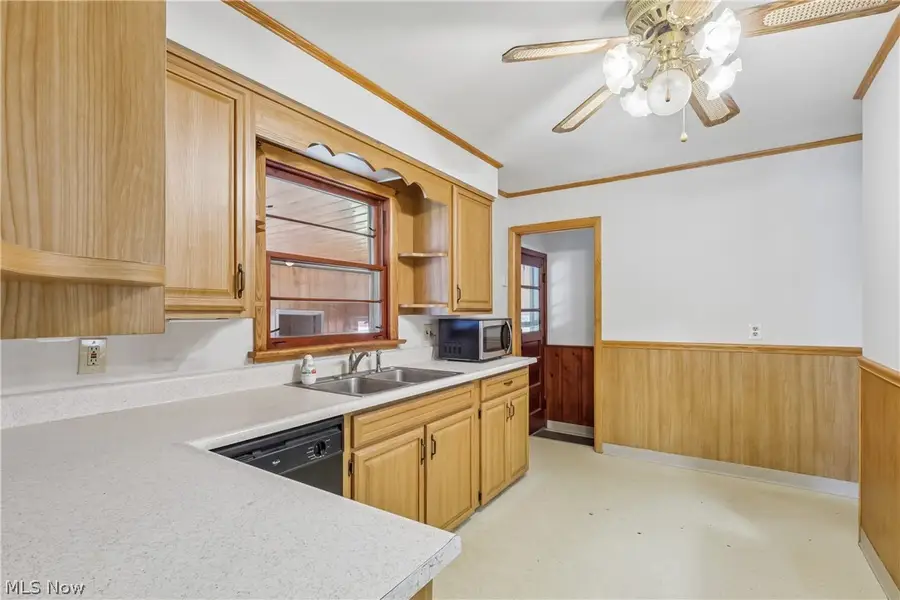 901 S Belle Vista Avenue, Youngstown, OH 44509 - #2