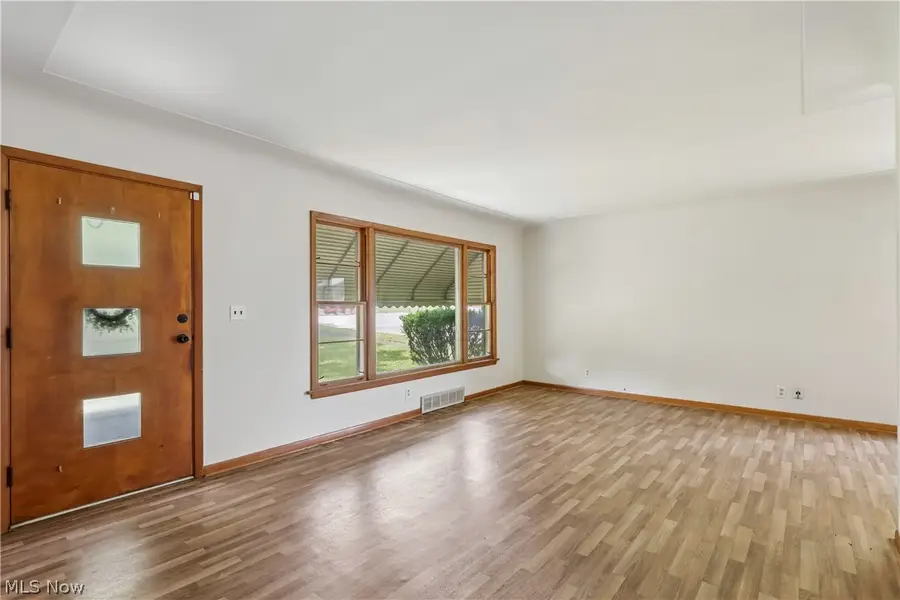 901 S Belle Vista Avenue, Youngstown, OH 44509 - #3