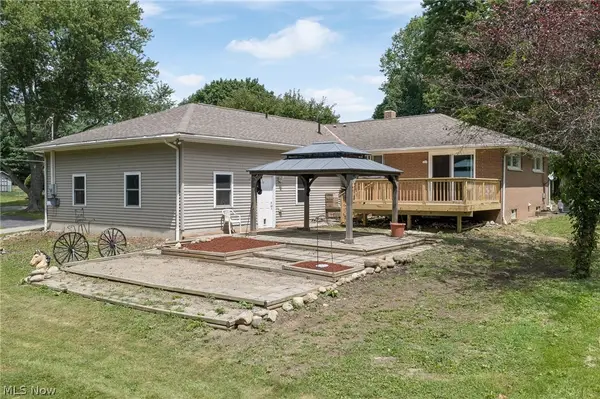 12685 Primrose Ne Drive, Hartville, OH 44632