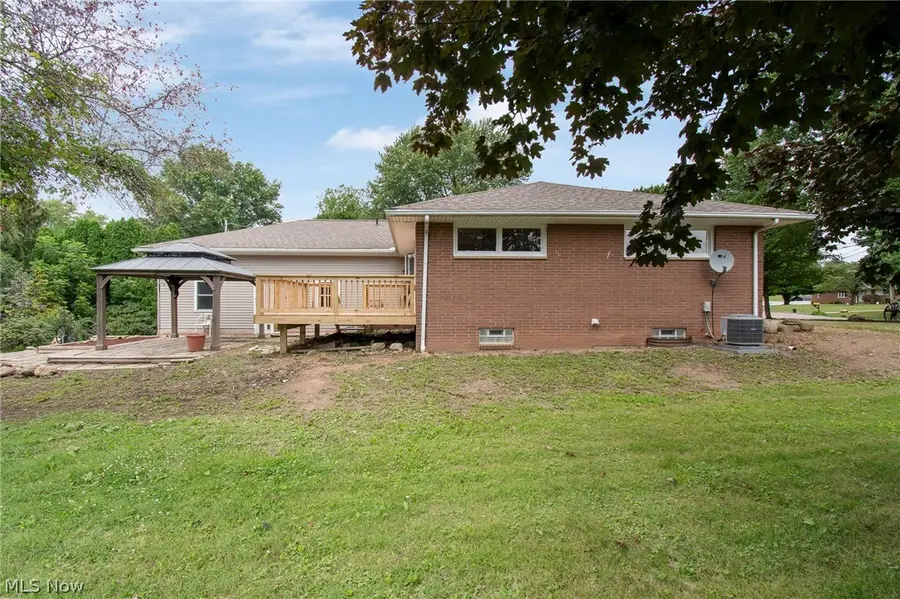 12685 Primrose Ne Drive, Hartville, OH 44632 - #3