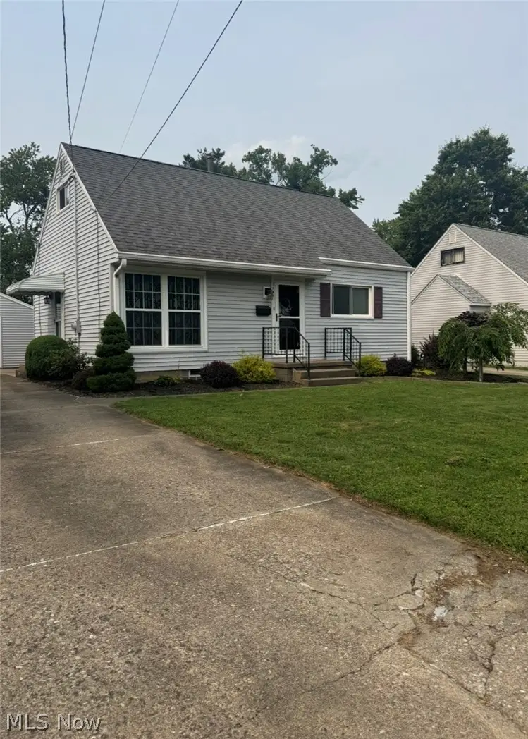 3741 Argonne Street, Mogadore, OH 44260 - #2