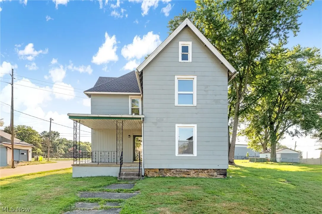 804 6th Sw Street, Massillon, OH 44647 - #1