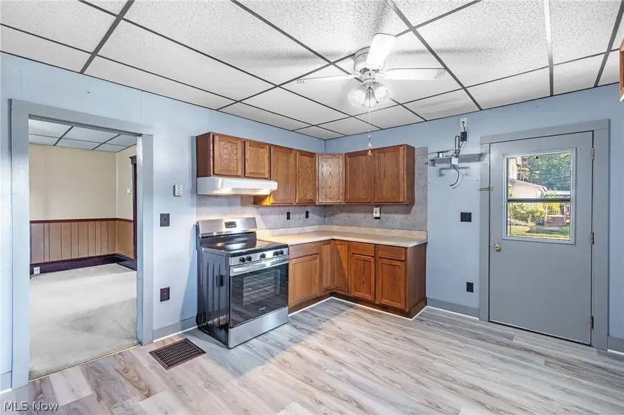 804 6th Sw Street, Massillon, OH 44647 - #2