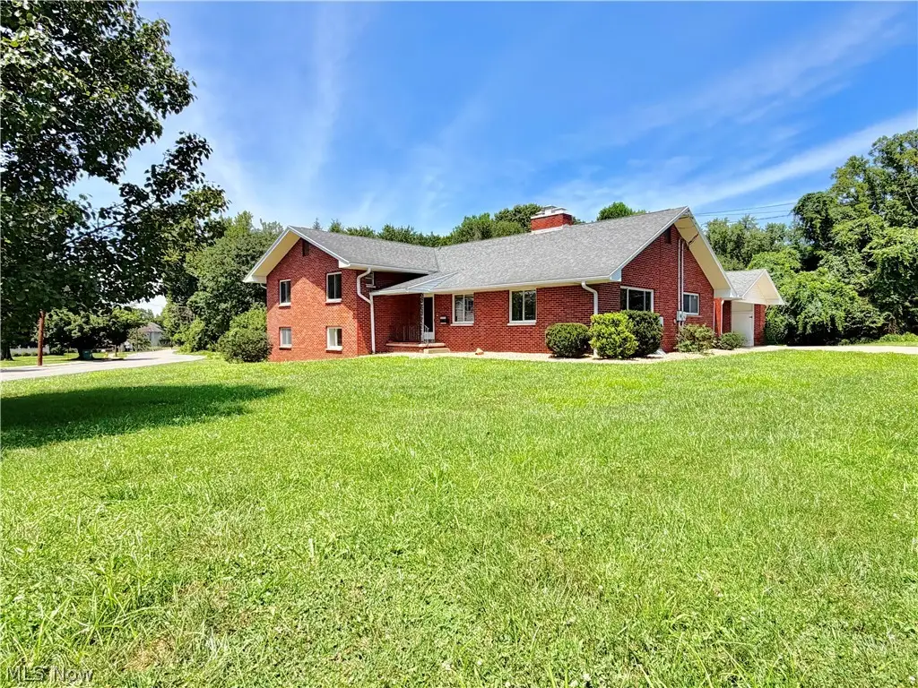 961 Lakeview Drive, Parkersburg, WV 26104 - #1