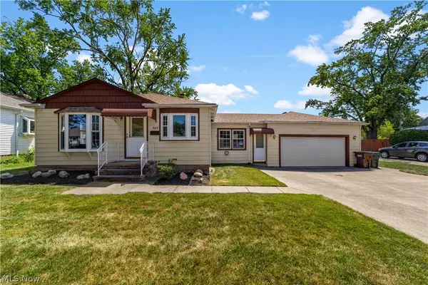 9319 Pinegrove Avenue, Parma, OH 44129