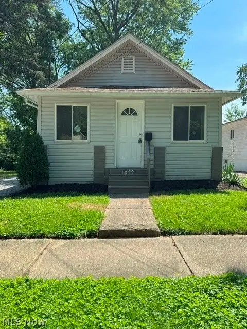 1079 Peerless Avenue, Akron, OH 44320