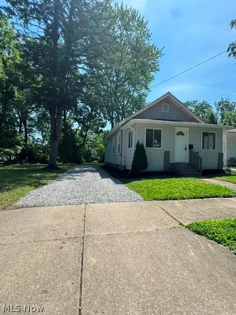 1079 Peerless Avenue, Akron, OH 44320 - #2