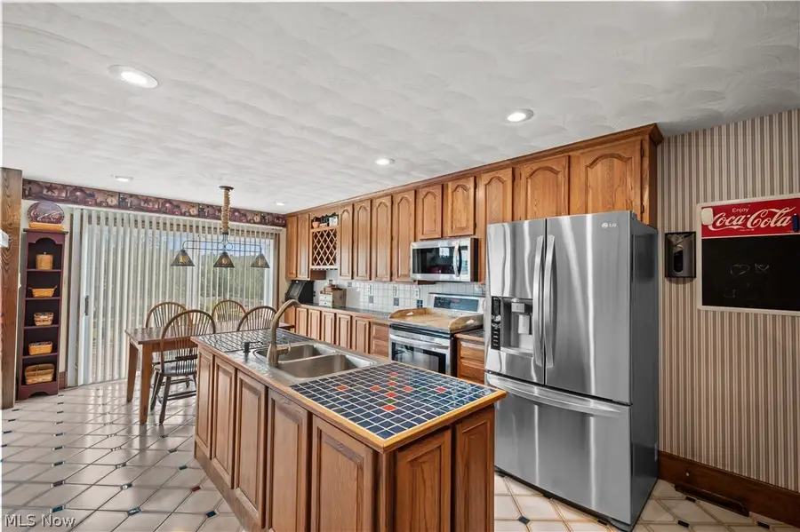 1811 Washington Boulevard, Belpre, OH 45714 - #2