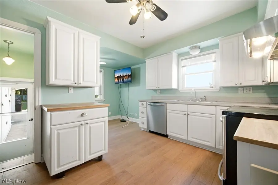 5003 W Ridgewood Drive, Parma, OH 44134 - #2