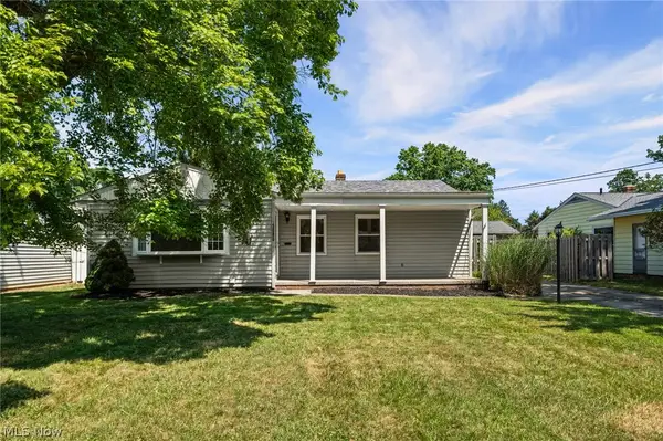23080 Mildred Avenue, North Olmsted, OH 44070