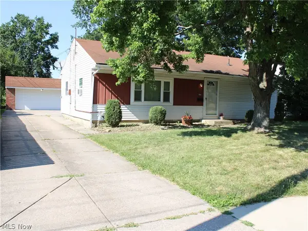 654 Poplar Street, Elyria, OH 44035