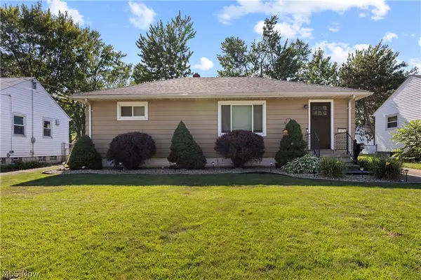 374 White Oak Drive, Elyria, OH 44035
