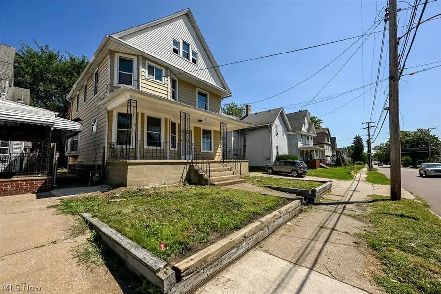 537 E Buchtel Avenue, Akron, OH 44304 - #2