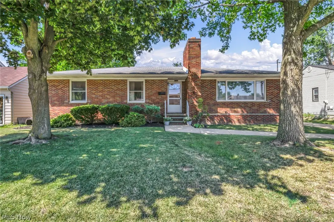 1332 W 38th Street, Lorain, OH 44053 - #1