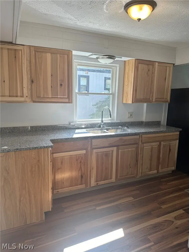 2206 25th Sw Street, Akron, OH 44314 - #2