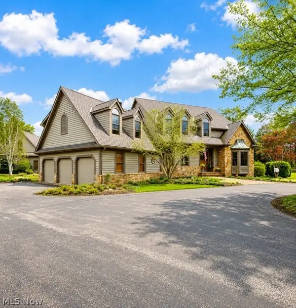 11205 Hampton Ridge Drive, Chardon, OH 44024