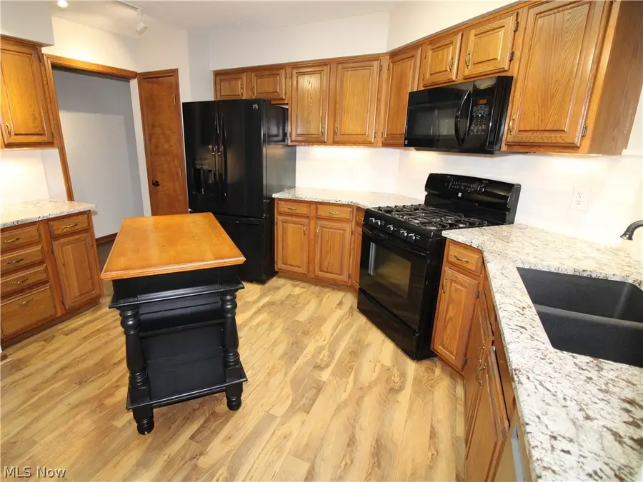 138 Loyola Drive, Elyria, OH 44035 - #3