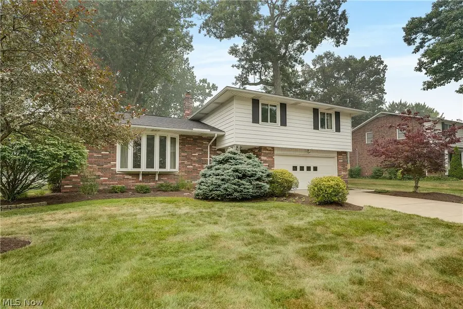 4880 Maple Hill Drive, Seven Hills, OH 44131 - #2