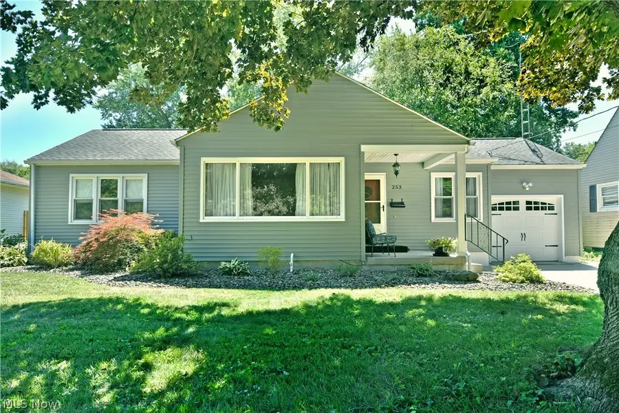 253 Maple Street, Newton Falls, OH 44444 - #2