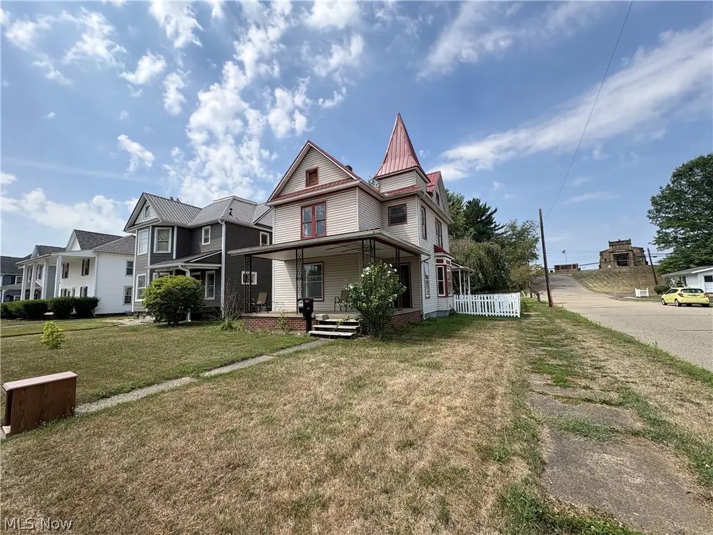 438 N Wooster Avenue, Strasburg, OH 44680 - #1