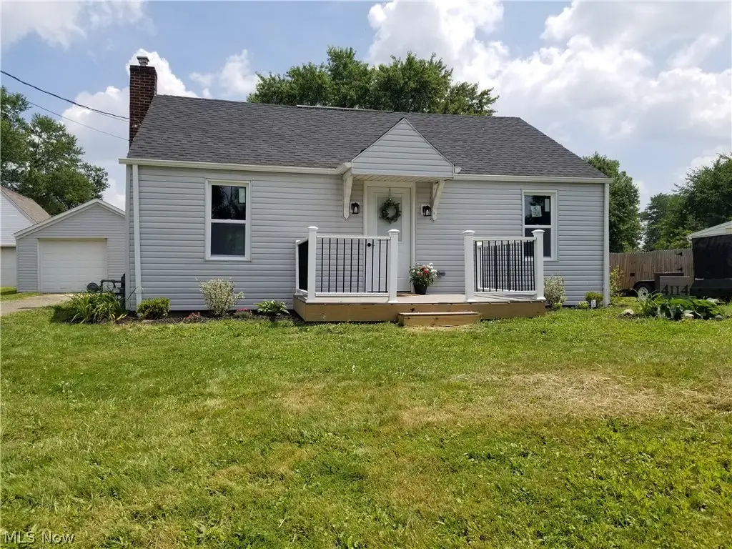 4114 Buchtel Ne Avenue, Louisville, OH 44641 - #1