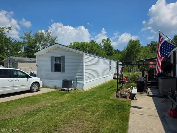 2908 Rosemary Avenue, Southington, OH 44470