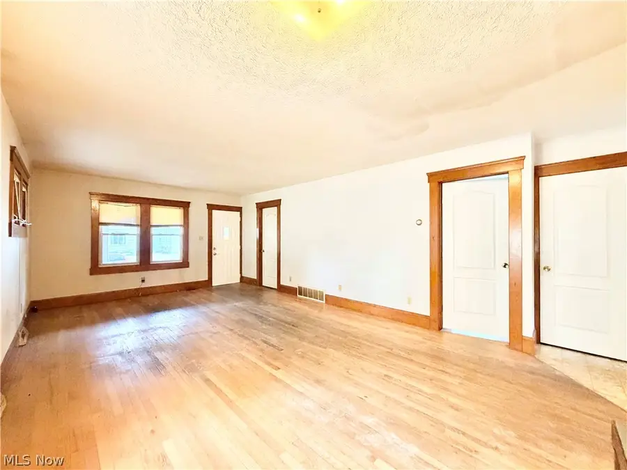 4405 Elmwood Road, South Euclid, OH 44121 - #3
