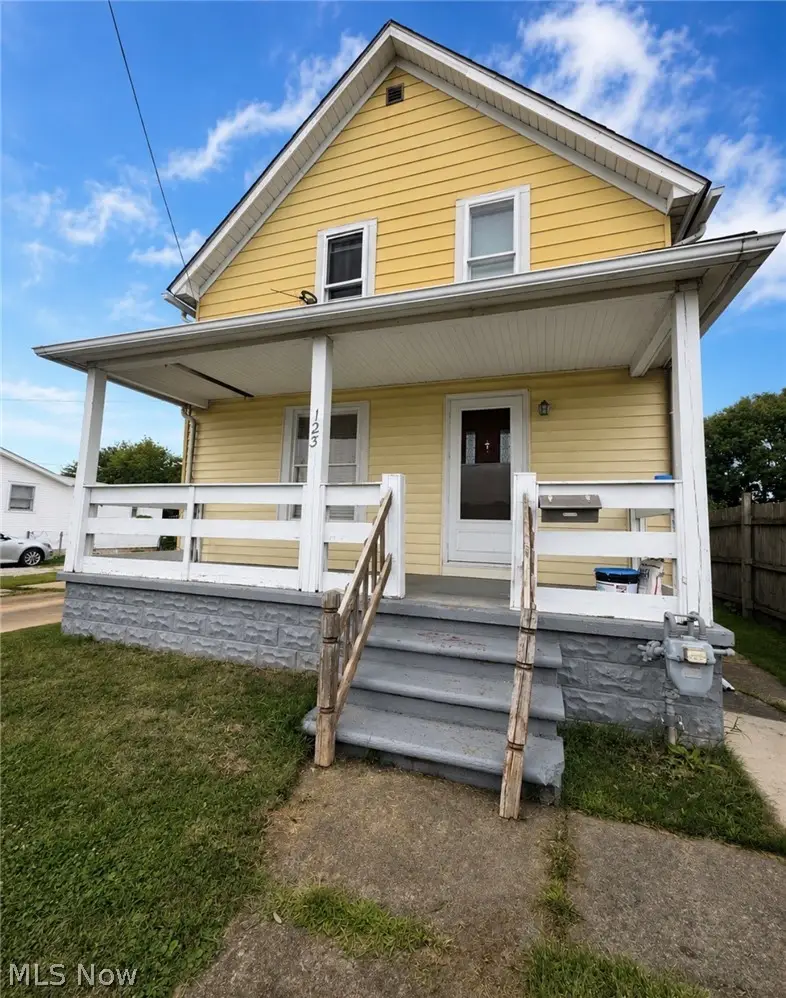 123 E 35th Street, South Lorain, OH 44055 - #1
