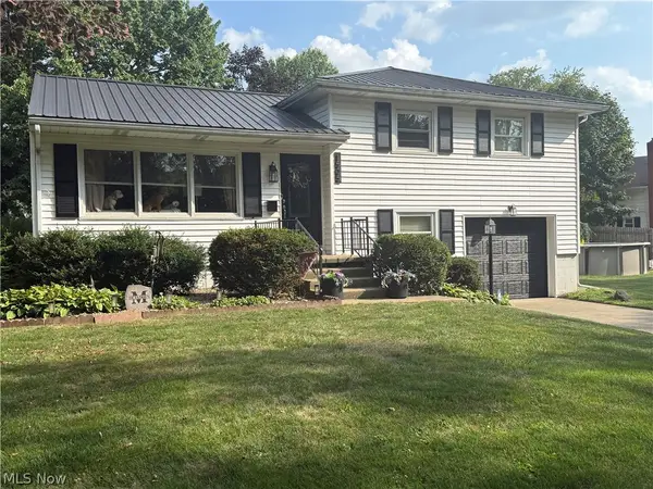 1505 Nicholear Avenue, Coshocton, OH 43812