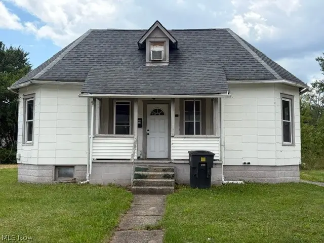1479 West Nw Avenue, Warren, OH 44483 - #2