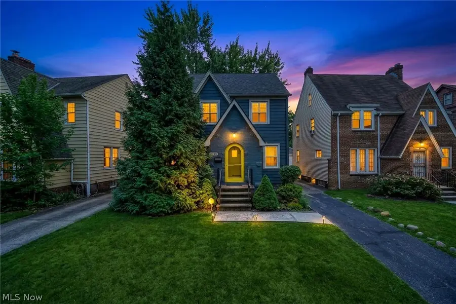 3534 Cedarbrook Road, University Heights, OH 44118 - #3