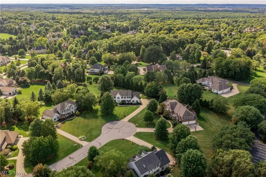 7624 Hempfield Lane, Hudson, OH 44236 - #3
