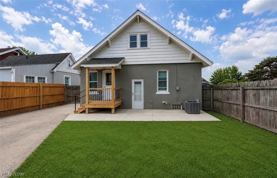 3720 Biddulph Avenue, Cleveland, OH 44109 - #3