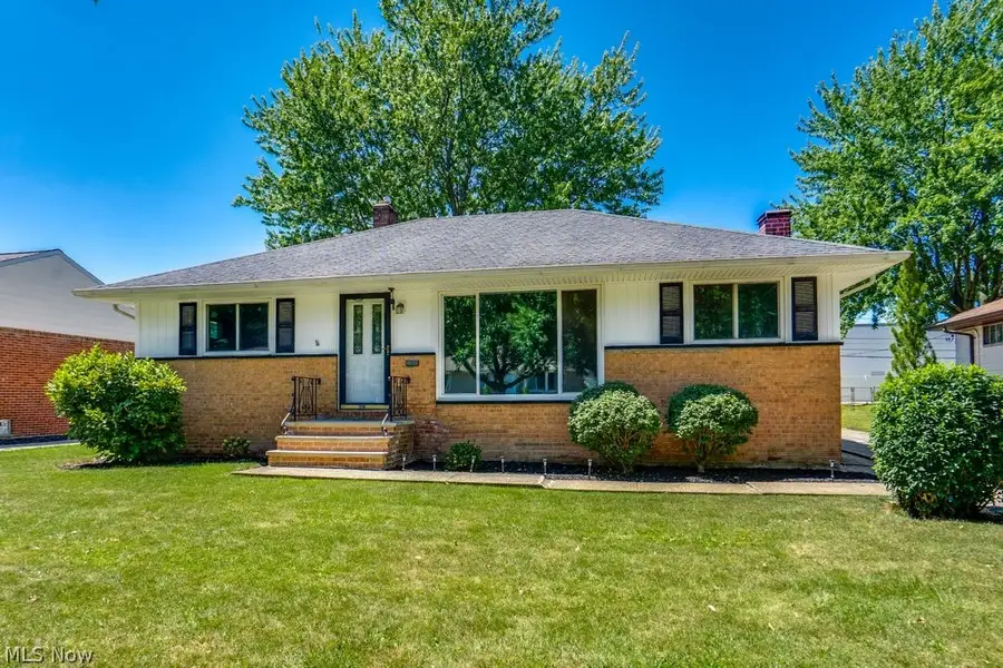 6982 Maplewood Road, Parma Heights, OH 44130 - #2